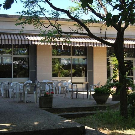 Auberge De Jeunesse Hi Arles Zewnętrze zdjęcie